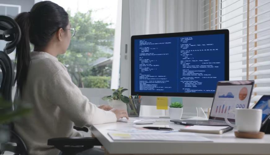 乌兰浩特市企业数字化解决方案：机器学习赋能商业模式升级的核心路径